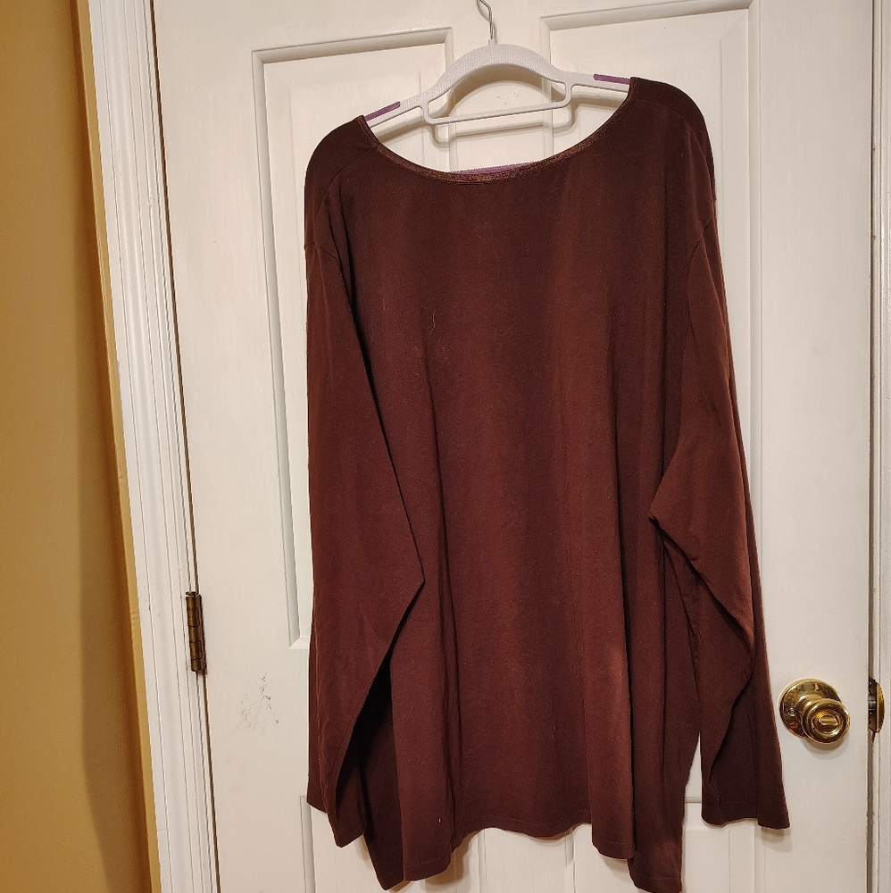 Woman's tshirt